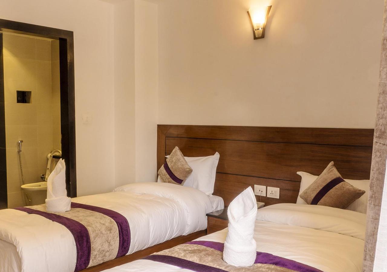 Hotel New Era Kathmandu Exteriör bild