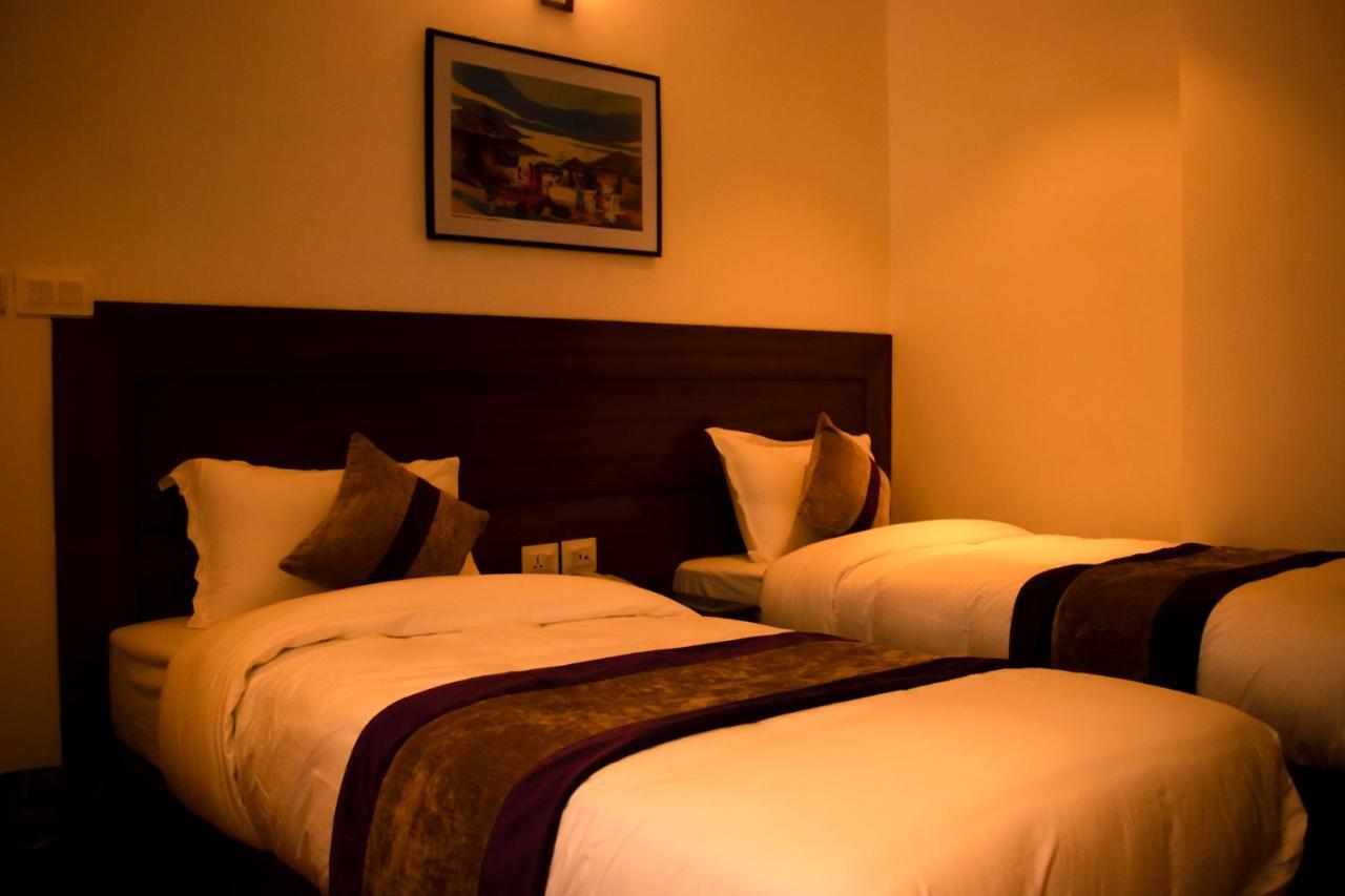Hotel New Era Kathmandu Exteriör bild
