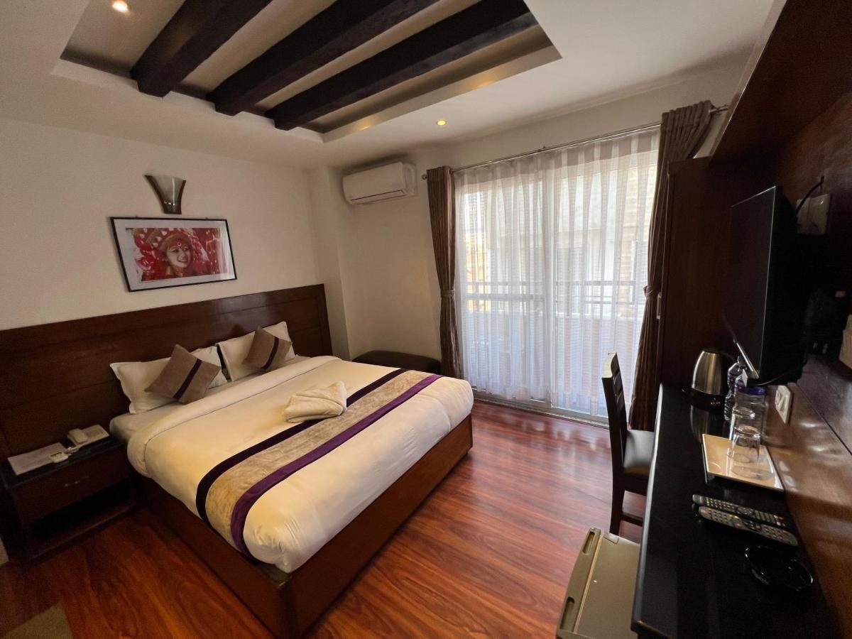 Hotel New Era Kathmandu Exteriör bild