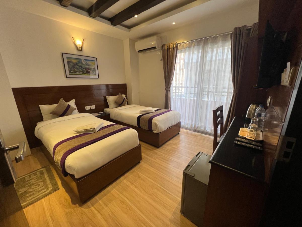 Hotel New Era Kathmandu Exteriör bild
