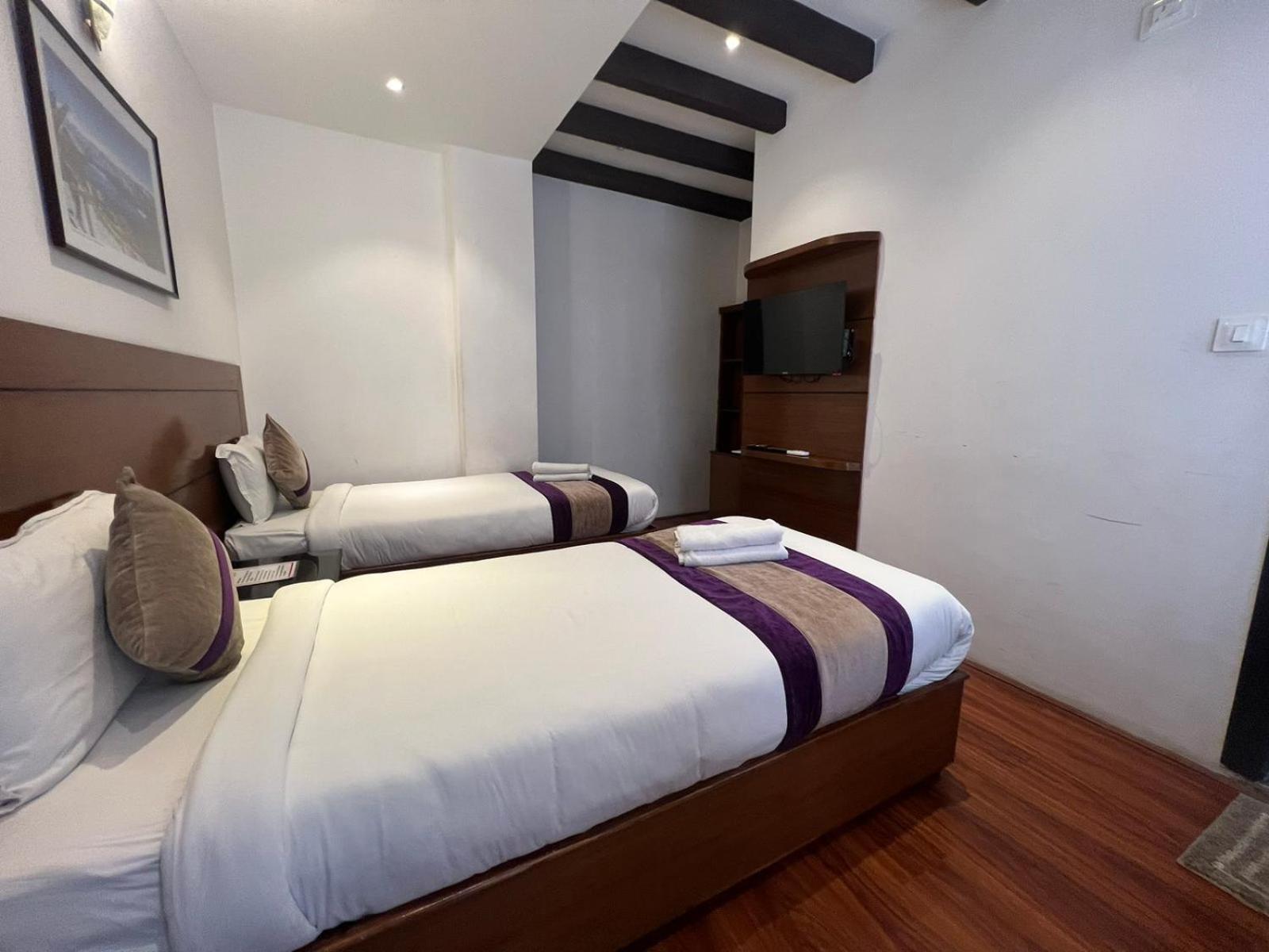 Hotel New Era Kathmandu Exteriör bild